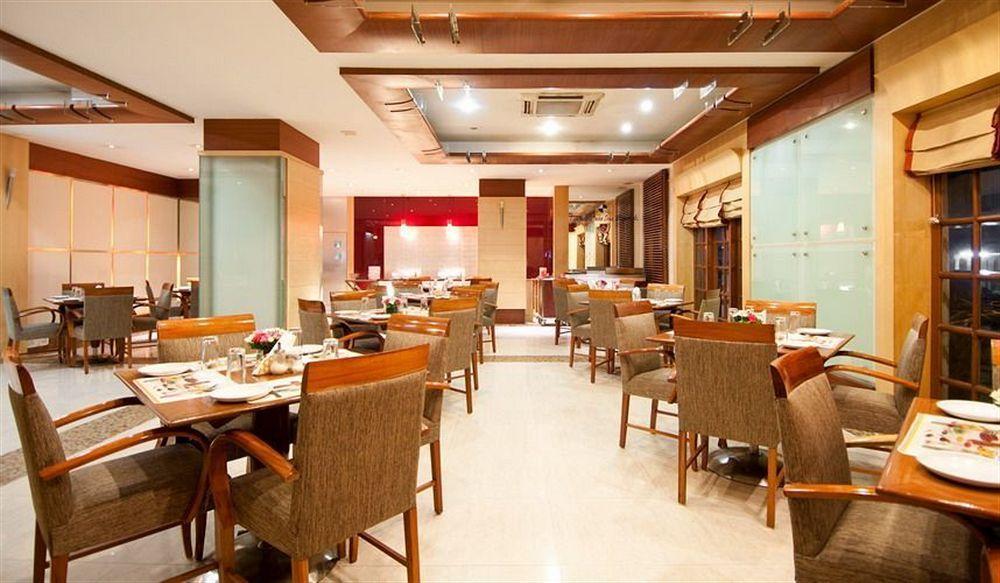 Astoria Hotel Βομβάη Εξωτερικό φωτογραφία